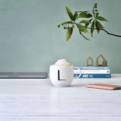 Becher L Letters In Weiß -Heimdekoration Geschäft like by villeroy and boch becher l letters in weiss 3