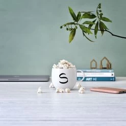 Becher S Letters In Weiß -Heimdekoration Geschäft like by villeroy and boch becher s letters in weiss 2